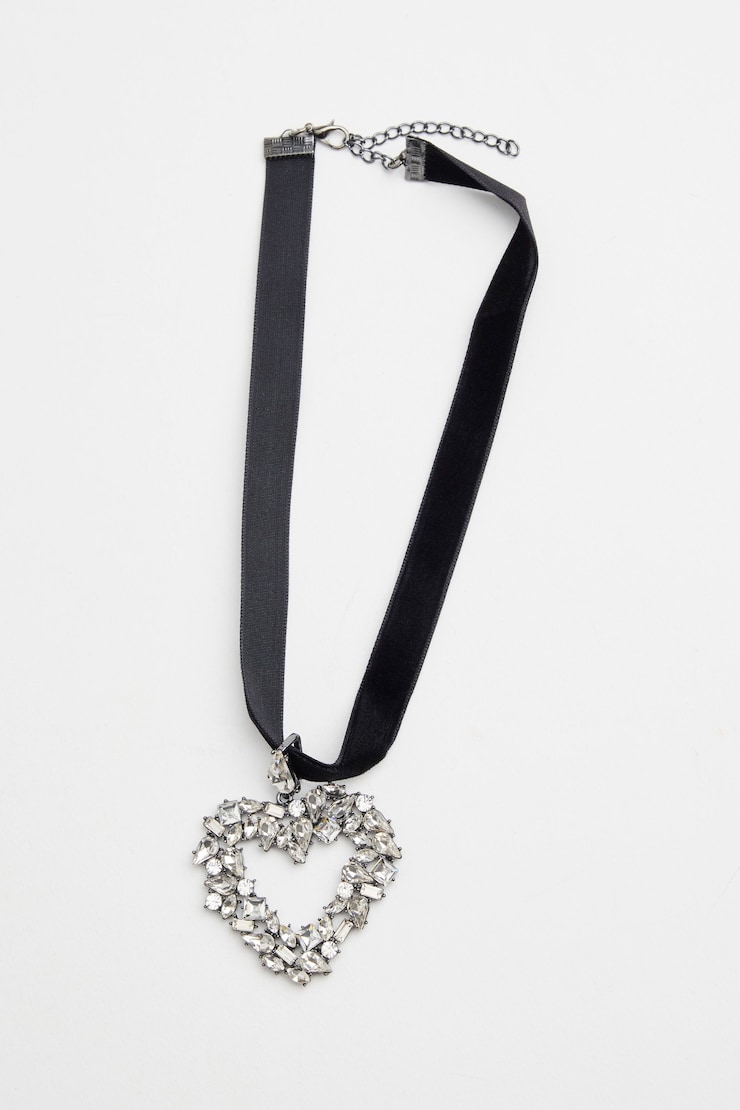 Oversized Gemmed Heart Ribbon Necklace Black - Image 2
