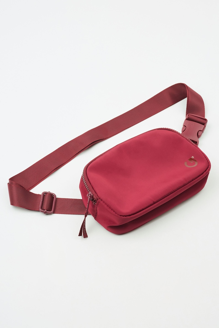 Active Belt Bag Burgundy - Image 3