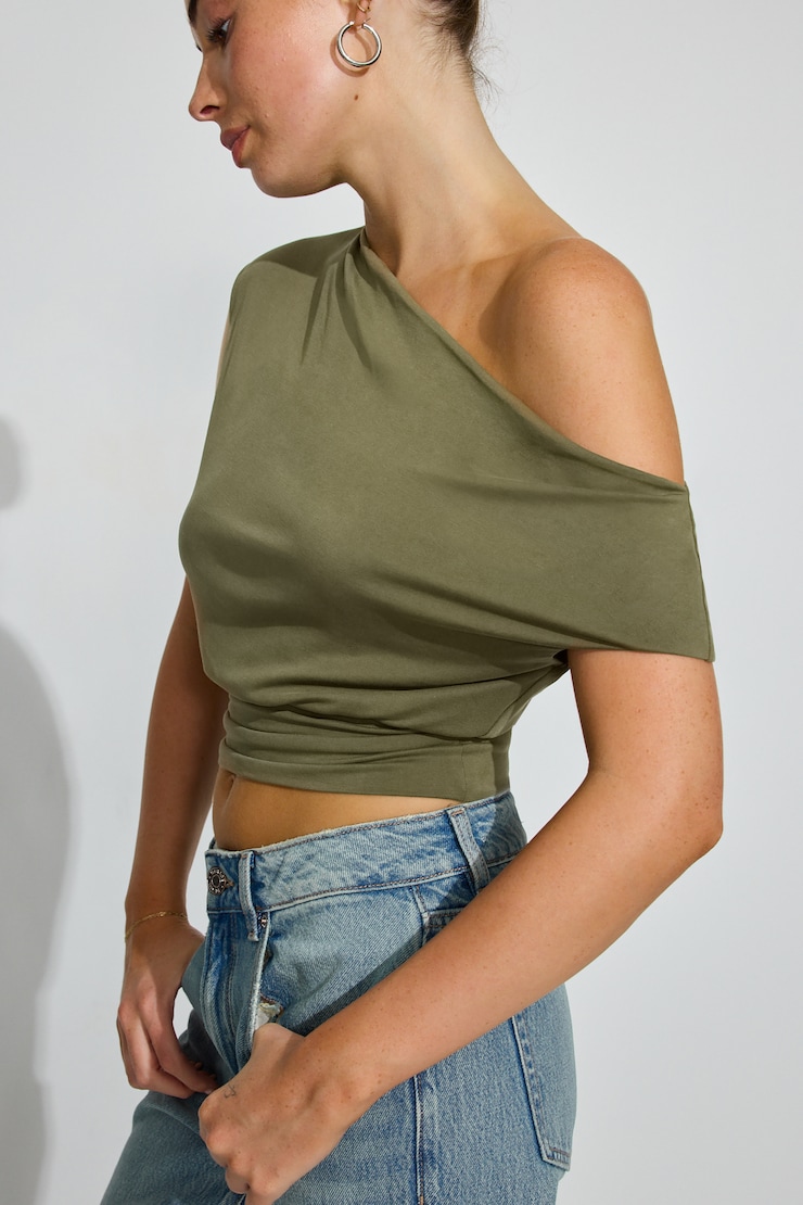 Off Shoulder Band Top Green - Image 2