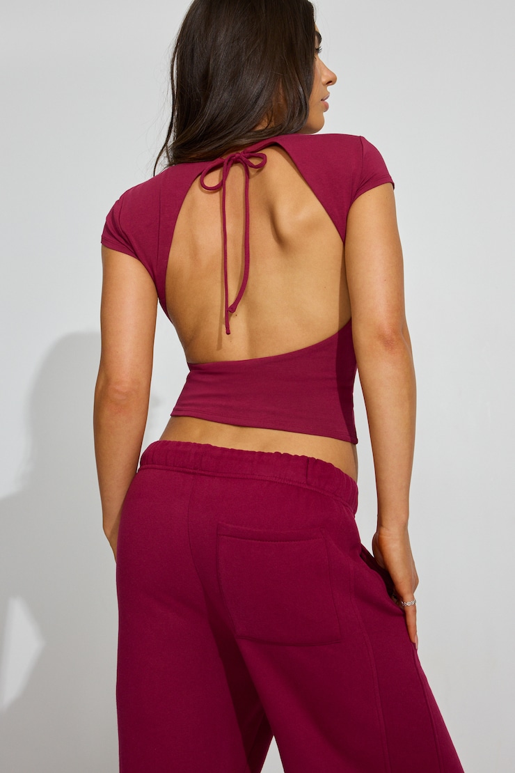 Crew Neck Open Back Short Sleeve Top Burgundy - Image 4