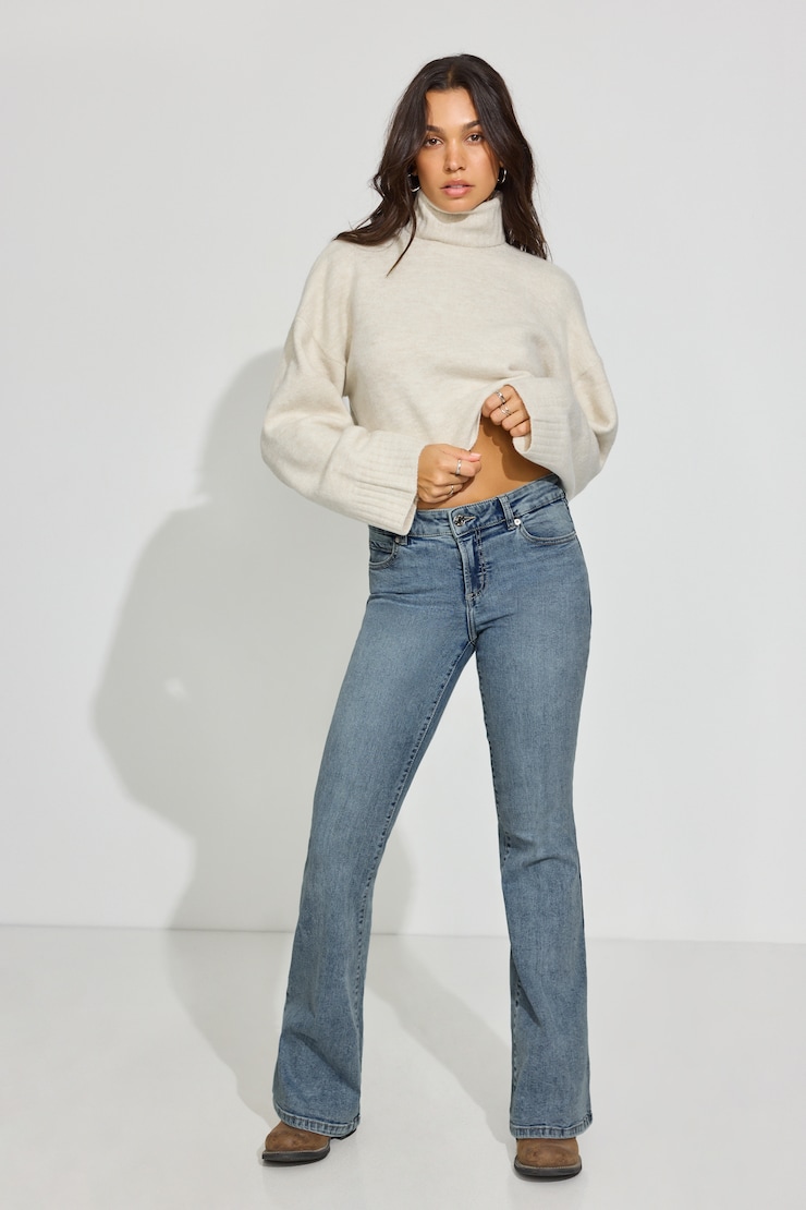 Spongy Cropped Turtleneck Beige - Image 2