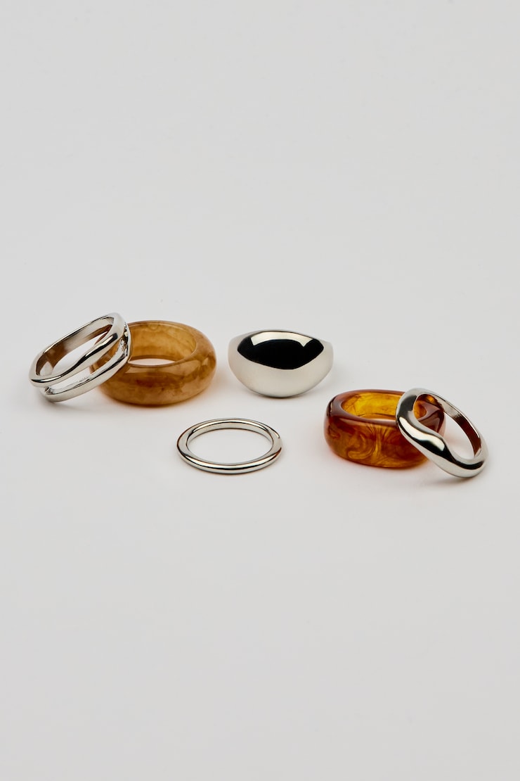 Set of 6 Resin & Dome Rings Brown - Image 2